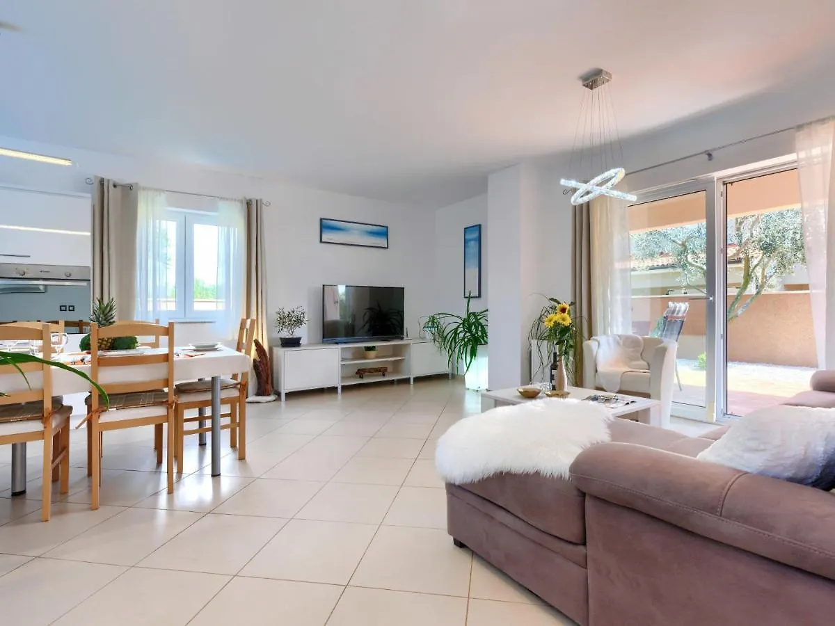 Holiday Home Villa Vesna By Interhome Pula